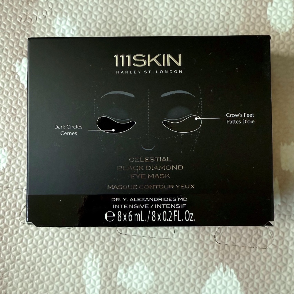 111 SKIN Celestial Black Diamond Eye Mask